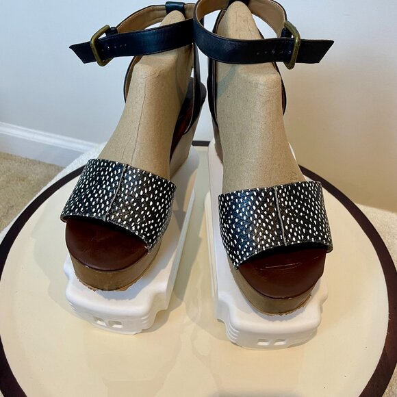 Hinge Clog Wedge Buckle Sandals Size 8.5 - Picture 2 of 13